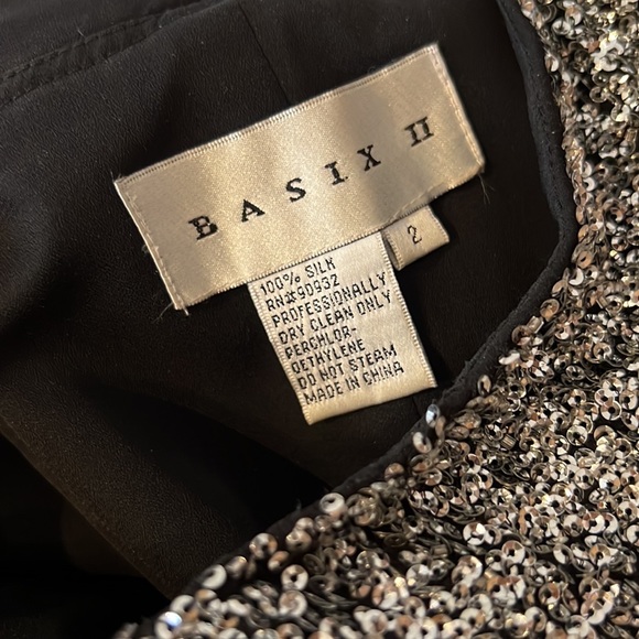 Basix Sequin Cocktail Dress- size 2 - Picture 6 of 7